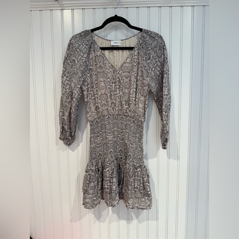 Suboo Gray V-Neck Fit and Flare Dress